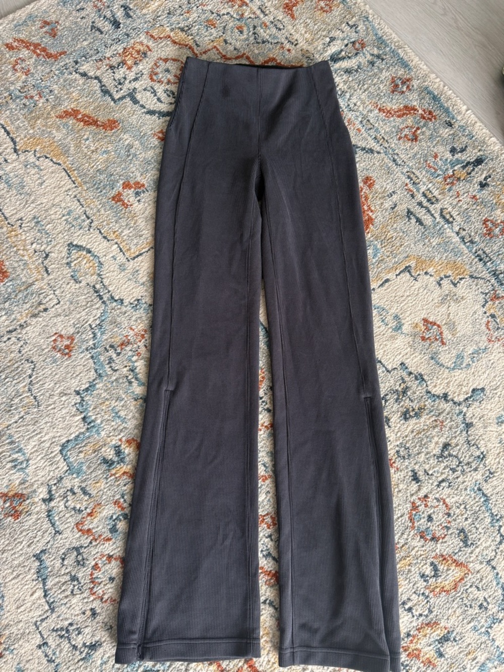 Lululemon High-Waist flared ribbed Pants — Charcoal